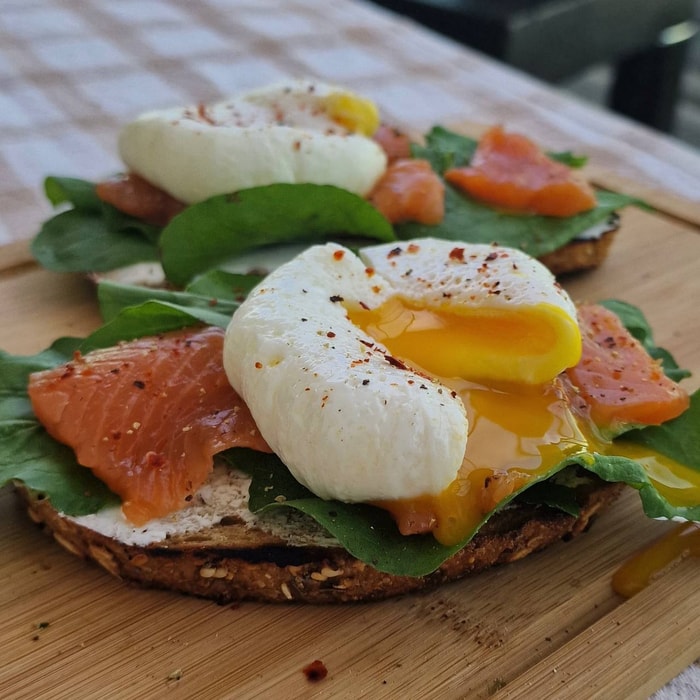 Morning Toast with Smoked Salmon and Poached egg