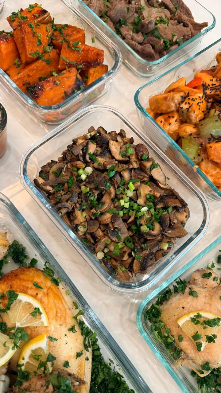 variety of dishes, including mushrooms and carrots