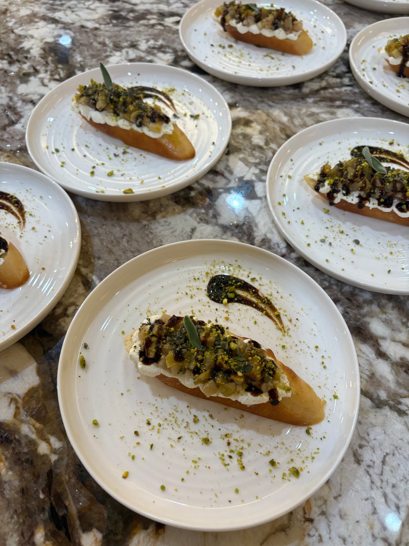 Fresh & Vibrant: An Artisanal 5-Course Plated Dinner